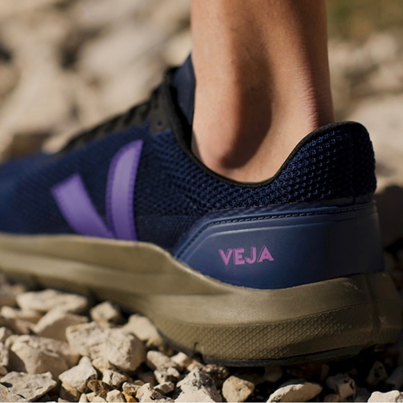 VEJA Marlin Road-Running Shoes NWOT